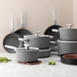 Berghoff Leo Kookpan Met Deksel Shadow 24 Cm 9 Berghoff Leo Kookpan Met Deksel Shadow 24 Cm -Keukengoederen Winkel 101 0168 5 1 1