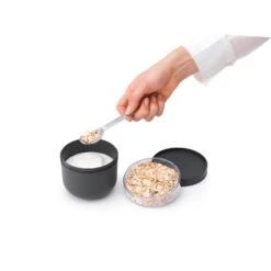 Brabantia Make En Take Yoghurtbeker 0,5 Liter Donkergrijs 9 Brabantia Make En Take Yoghurtbeker 0,5 Liter Donkergrijs -Keukengoederen Winkel 102 4180 3 1