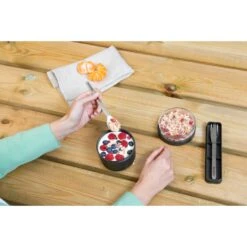 Brabantia Make En Take Yoghurtbeker 0,5 Liter Donkergrijs 12 Brabantia Make En Take Yoghurtbeker 0,5 Liter Donkergrijs -Keukengoederen Winkel 102 4180 6 1