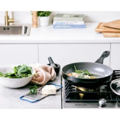 BK Easy Basic Ceramic Koekenpan Ø30 Cm 7 BK Easy Basic Ceramic Koekenpan Ø30 Cm -Keukengoederen Winkel 102 5867 4 1